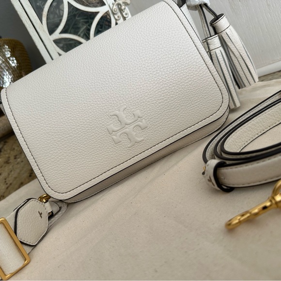 New Tory Burch Thea web flap crossbody ivory  double strap/ no tassle on the bag - Picture 13 of 13